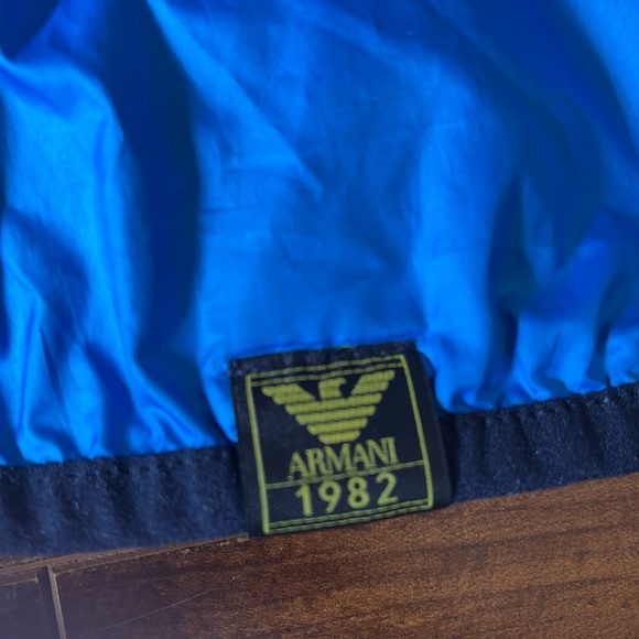 Armani Light jacket with a hood - Picture 3 of 5